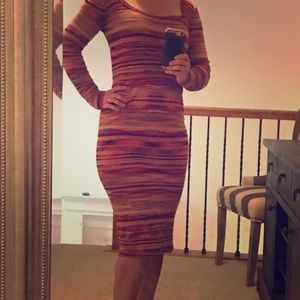 Moda international, long sleeve dress.